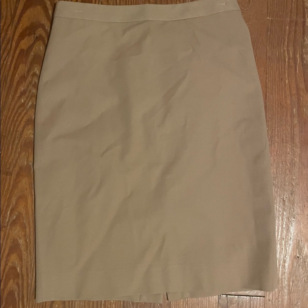 Perfect pencil skirt!